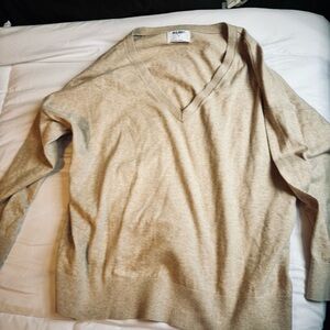 Old Navy Light Tan V-Neck Sweater